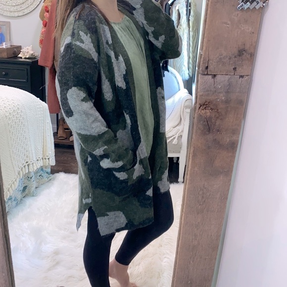 Modern Canvas sweater knit cardigan camouflage size large - Picture 1 of 7